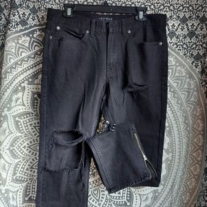 NWOT Distressed Skinny Black Bullhead Denim Co. Ripped Jeans PacSun Size: 32